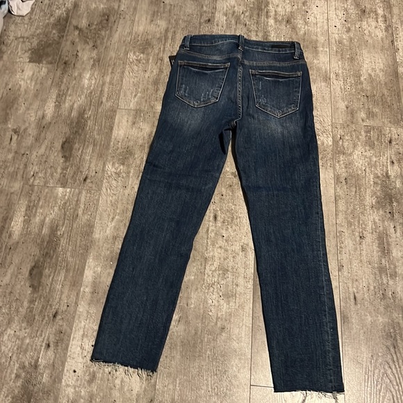 Risen jeans, high rise, destroyed - Picture 3 of 3